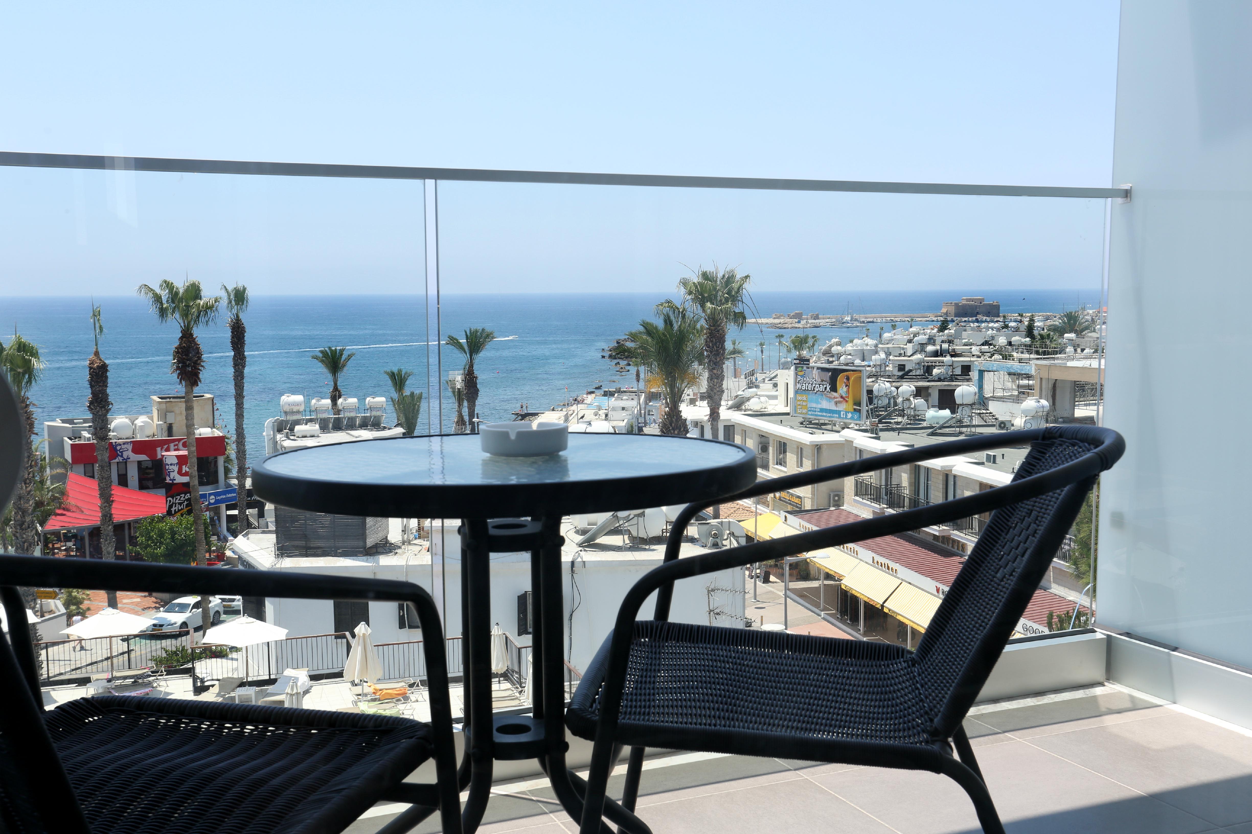 Dionysos Central Paphos Eksteriør bilde